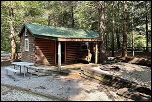 Twin Lakes Country Cabins - Evergreen Cottage